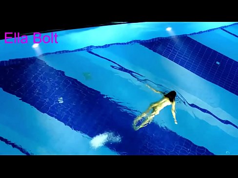 ❤️ I can't stop watching, young blonde caught swimming nude in ELLA BOLT resort pool ❤️❌ Fuck video at us
